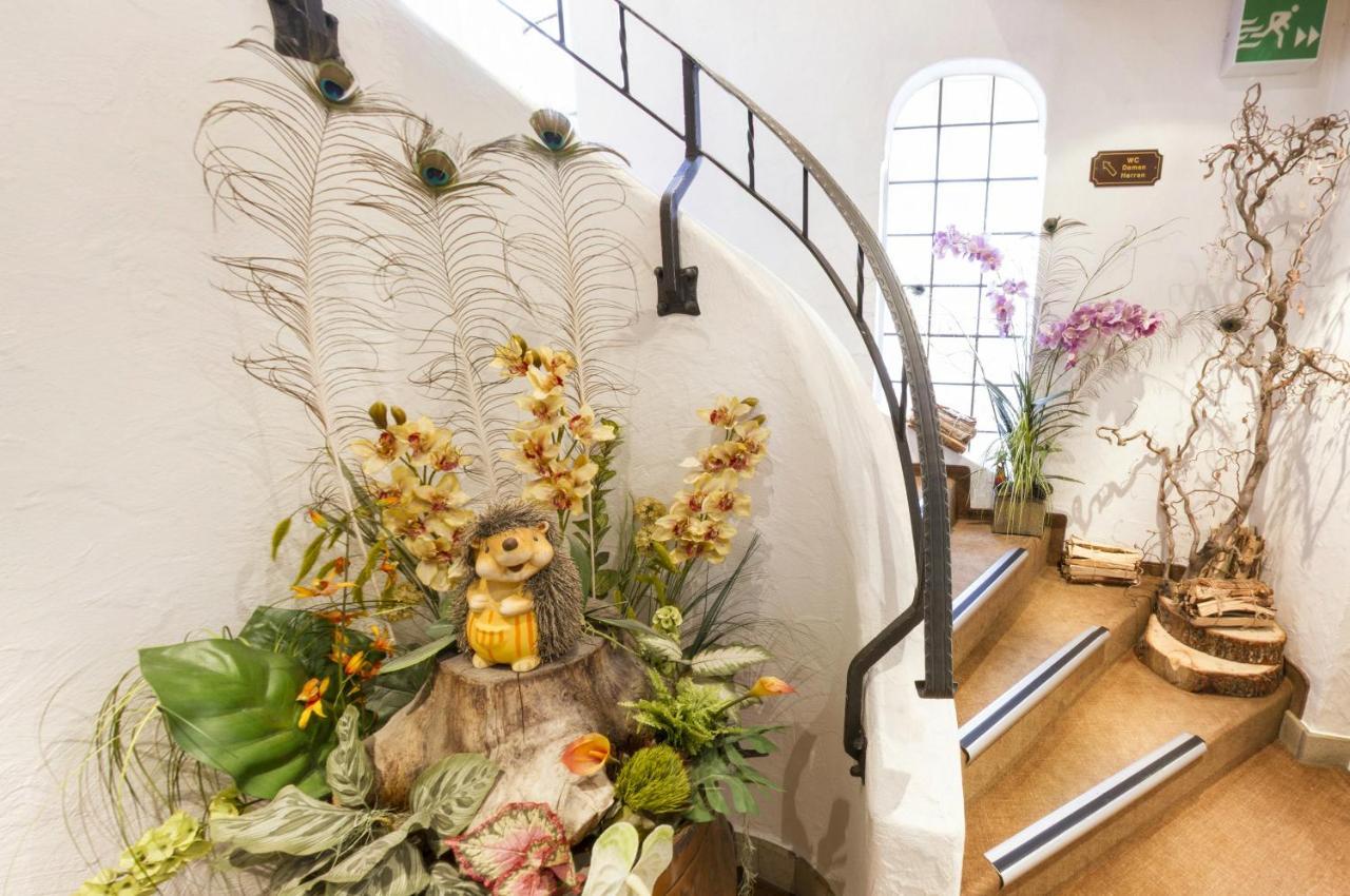 Gasthaus Post Muotathal ภายนอก รูปภาพ