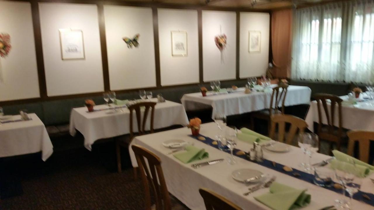 Gasthaus Post Muotathal ภายนอก รูปภาพ