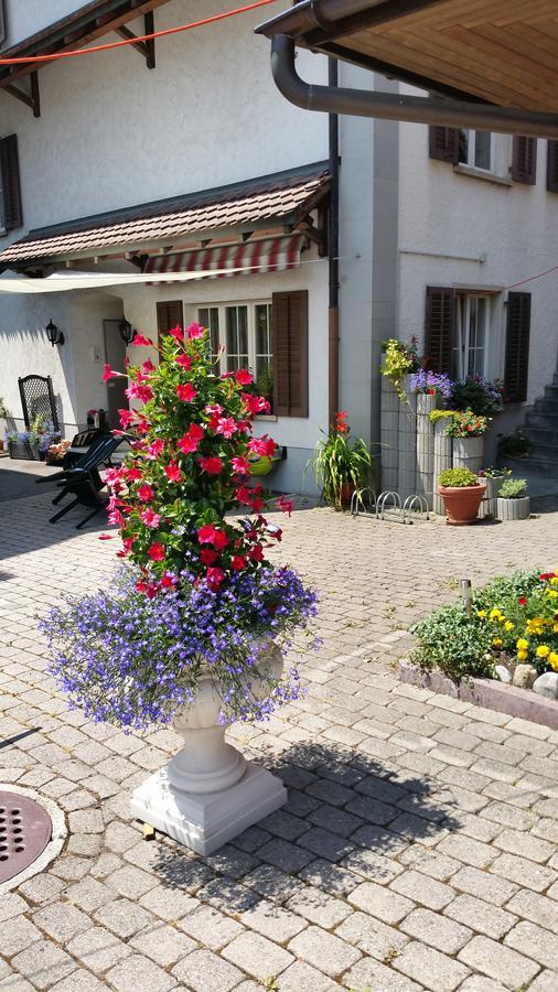 Gasthaus Post Muotathal ภายนอก รูปภาพ